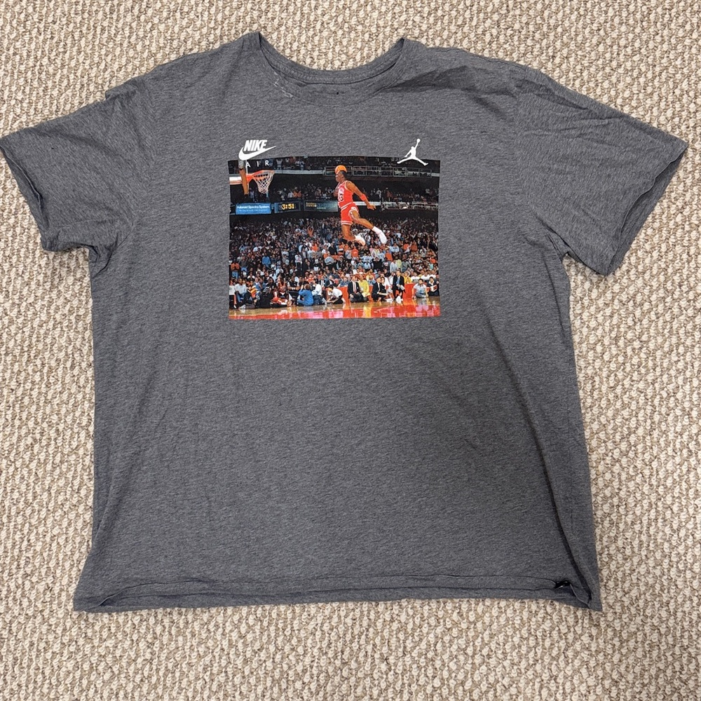 Pre-Owned Jordan 1988 Dunk Photo Grey Short Sleeve T-Shirt Size 3XL | AJ1406 091